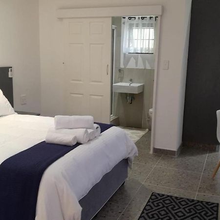 The Wishing Well Guest House Self-Catering Port Edward Ngoại thất bức ảnh