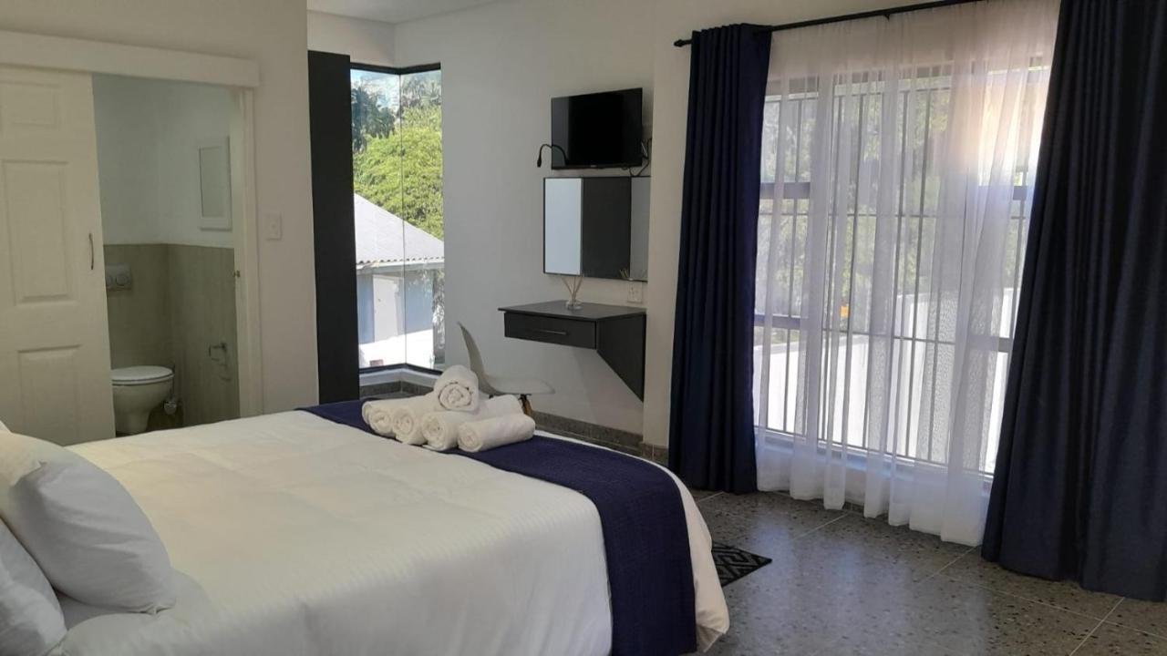 The Wishing Well Guest House Self-Catering Port Edward Ngoại thất bức ảnh