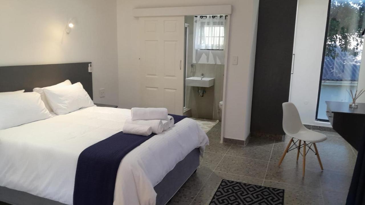The Wishing Well Guest House Self-Catering Port Edward Ngoại thất bức ảnh
