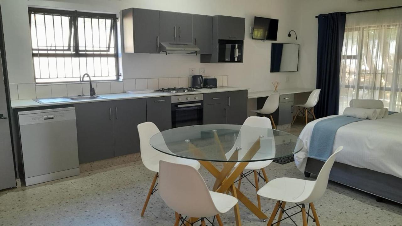 The Wishing Well Guest House Self-Catering Port Edward Ngoại thất bức ảnh