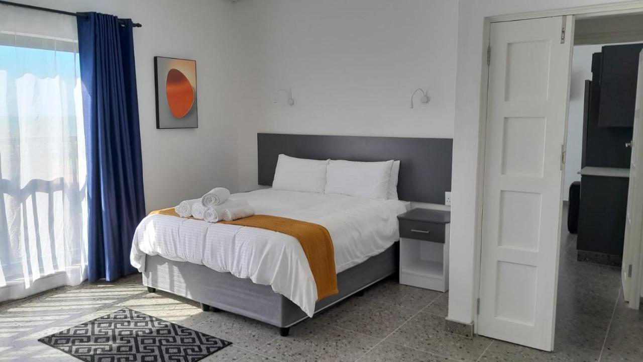 The Wishing Well Guest House Self-Catering Port Edward Ngoại thất bức ảnh